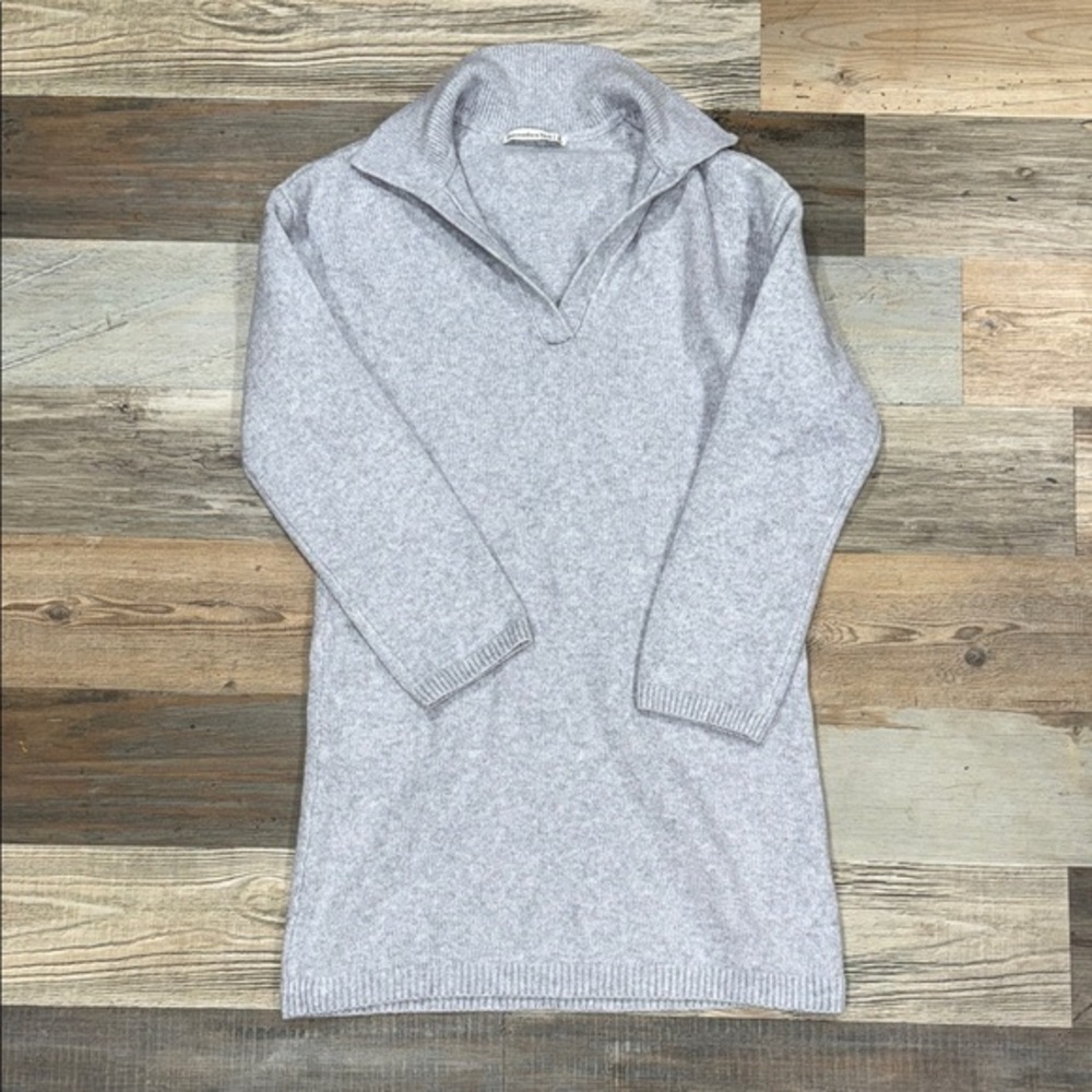 Abercrombie & Fitch Gray V-Neck Sweater dress